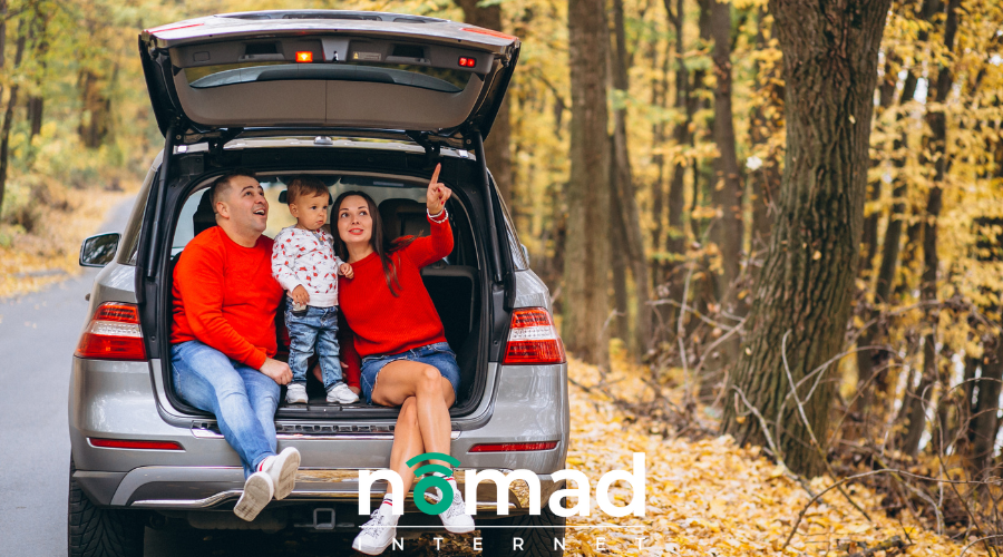 Stay Connected During Thanksgiving Travels: How Nomad Internet Keeps You Online On the Road